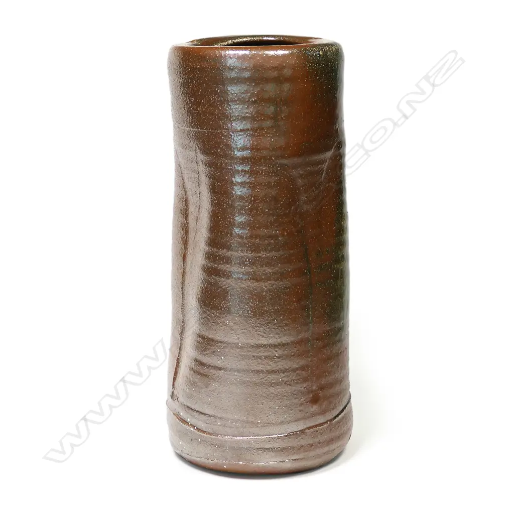 Bruce Martin (Kamaka Pottery) studio pottery vase Image 1++