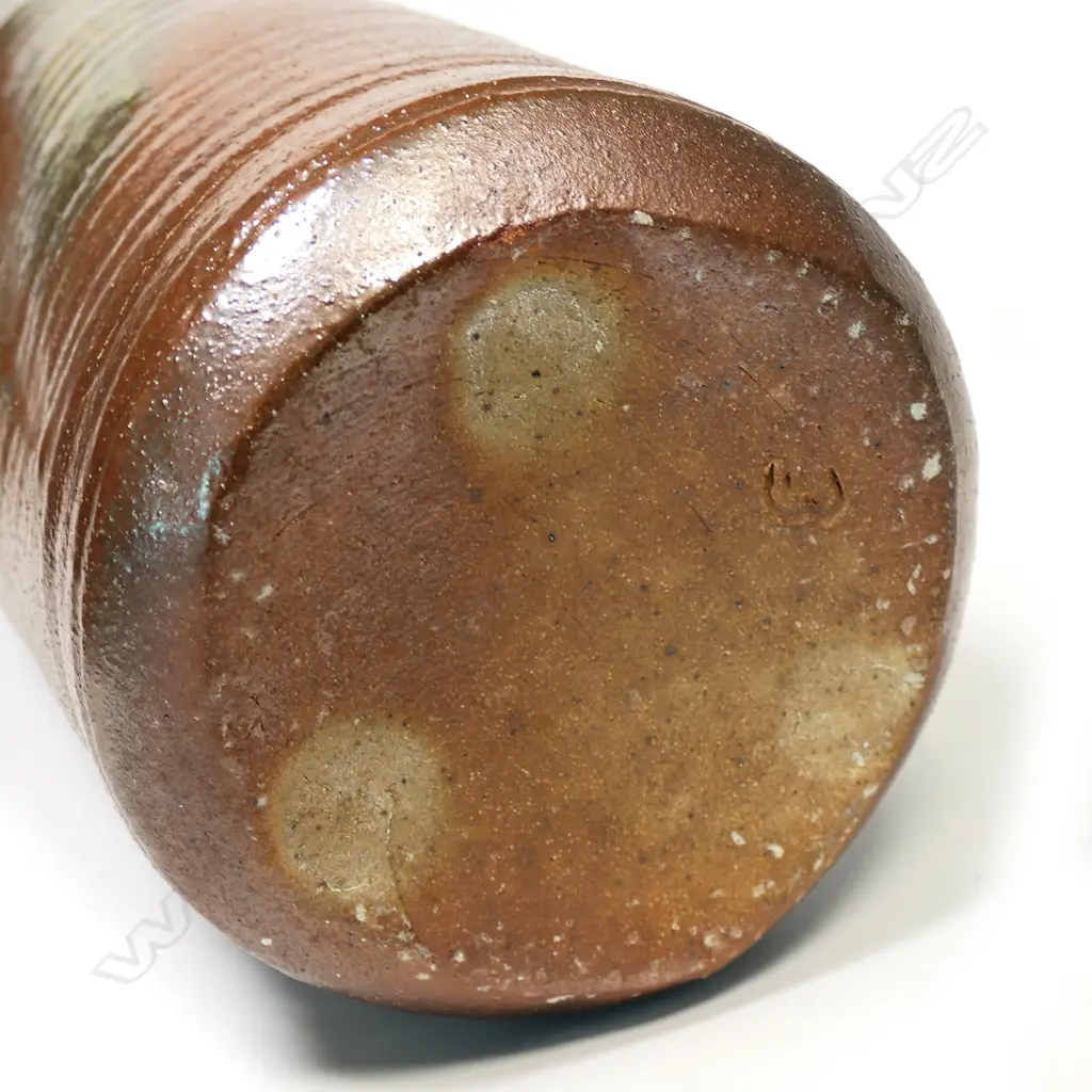 Bruce Martin (Kamaka Pottery) studio pottery vase Image 1++