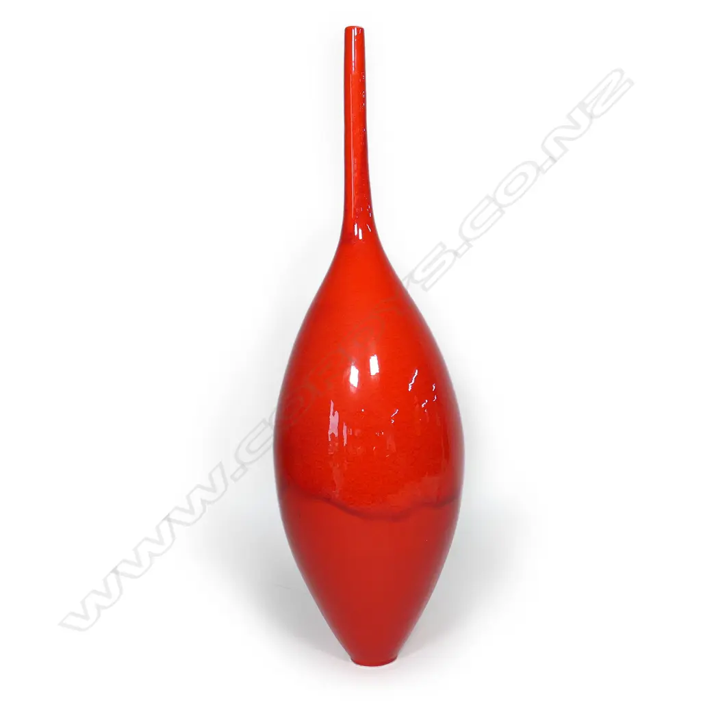 A Peter Collis tall elegant specimen vase Image 1++
