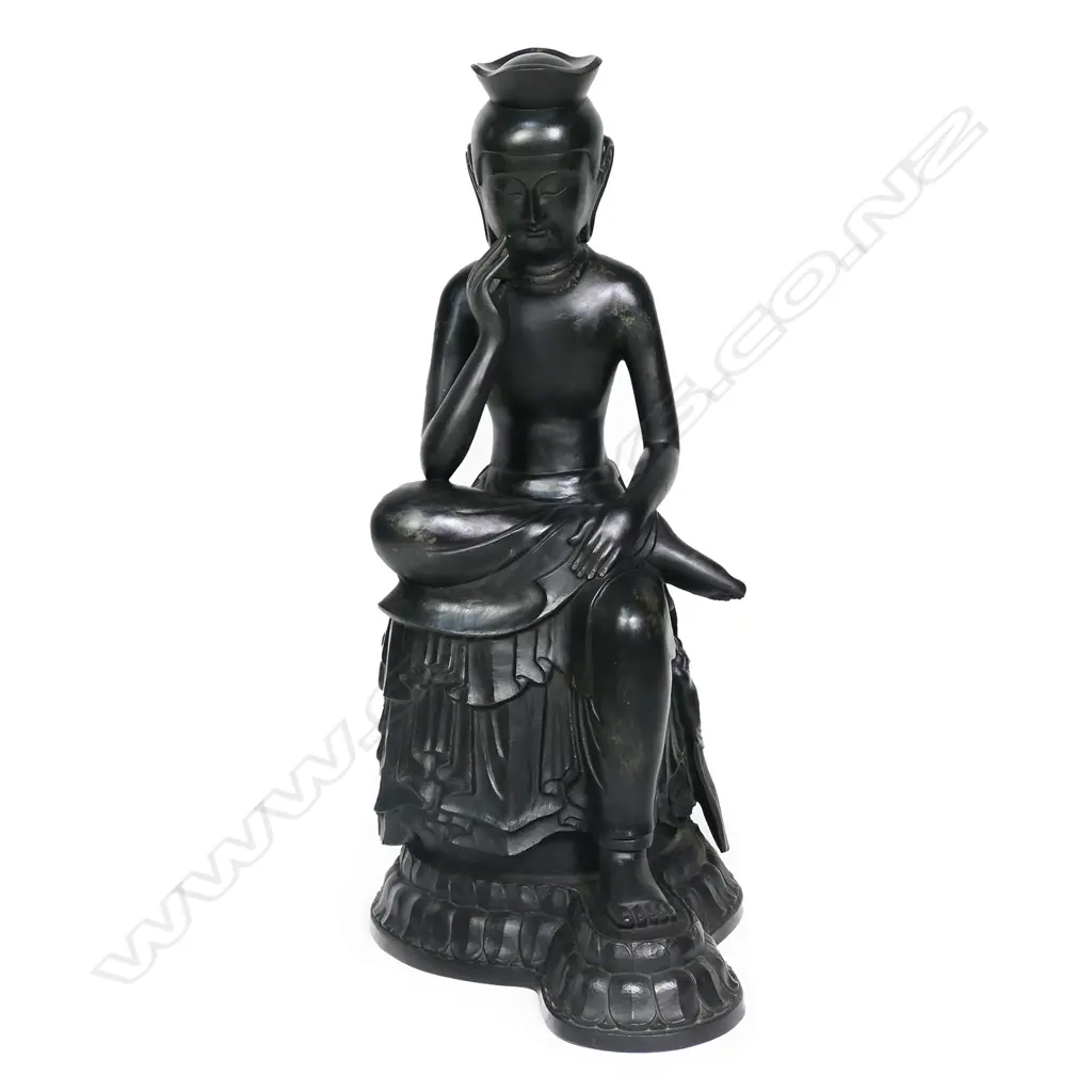An impressive Japanese early to mid 20thC bronze Buddhist statue, Image 1++