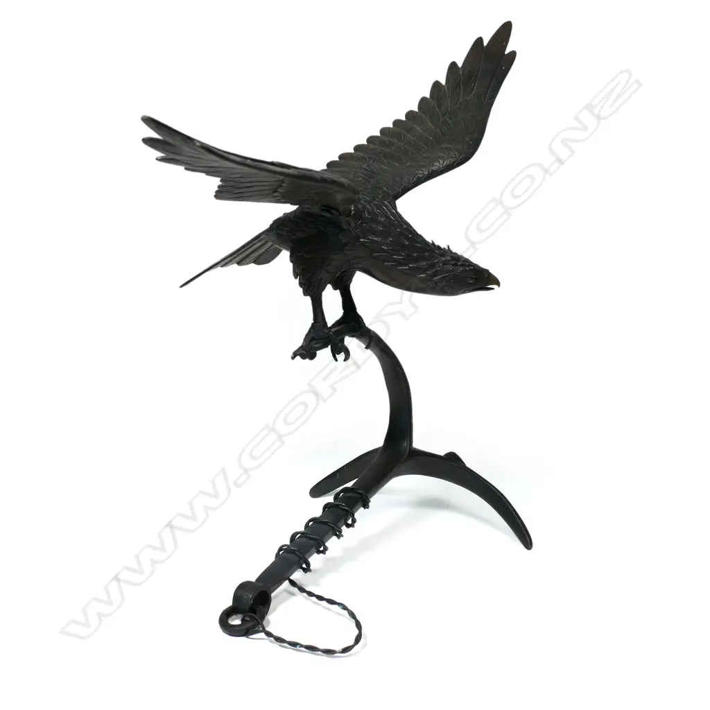 An early 20thC bronze hawk alighting upon anchor, Image 1++