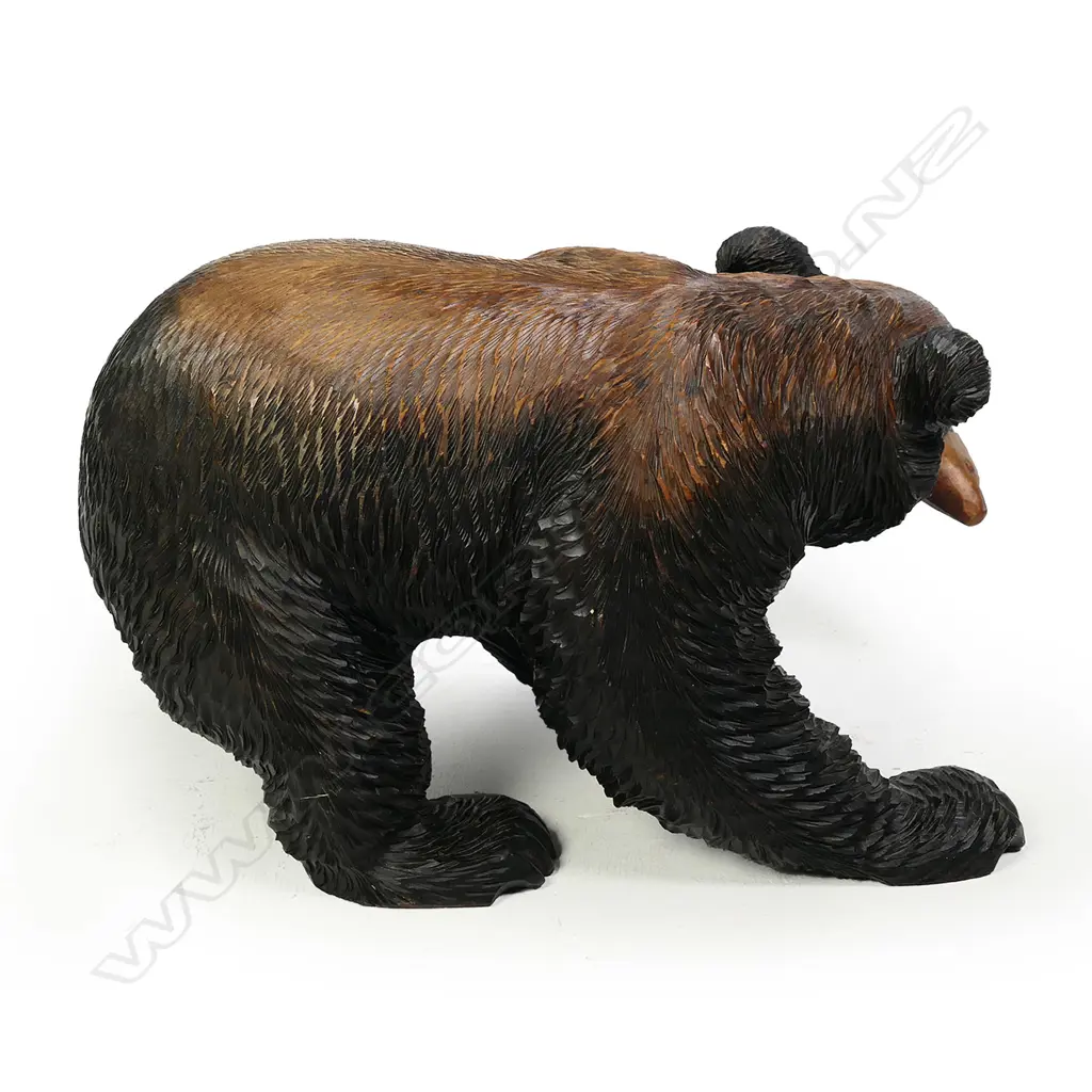 An exceptionally well-proportioned Japanese ‘Ussuri’ Brown bear Image 1++