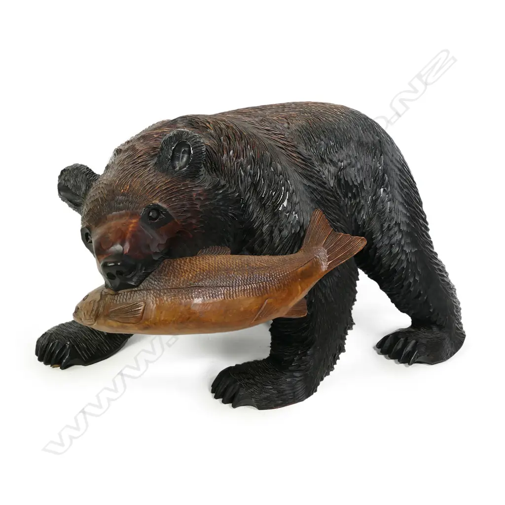 An exceptionally well-proportioned Japanese ‘Ussuri’ Brown bear Image 1++
