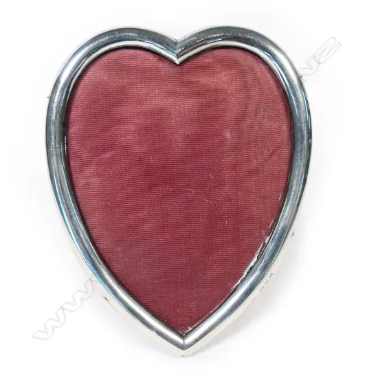 A Victorian silver photo frame,