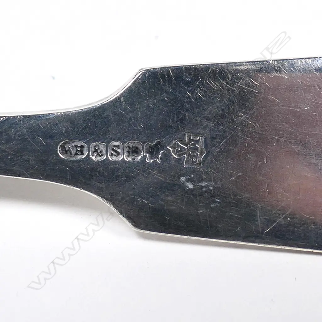 An unusual single ended silver plate marrow scoop, Image 1++