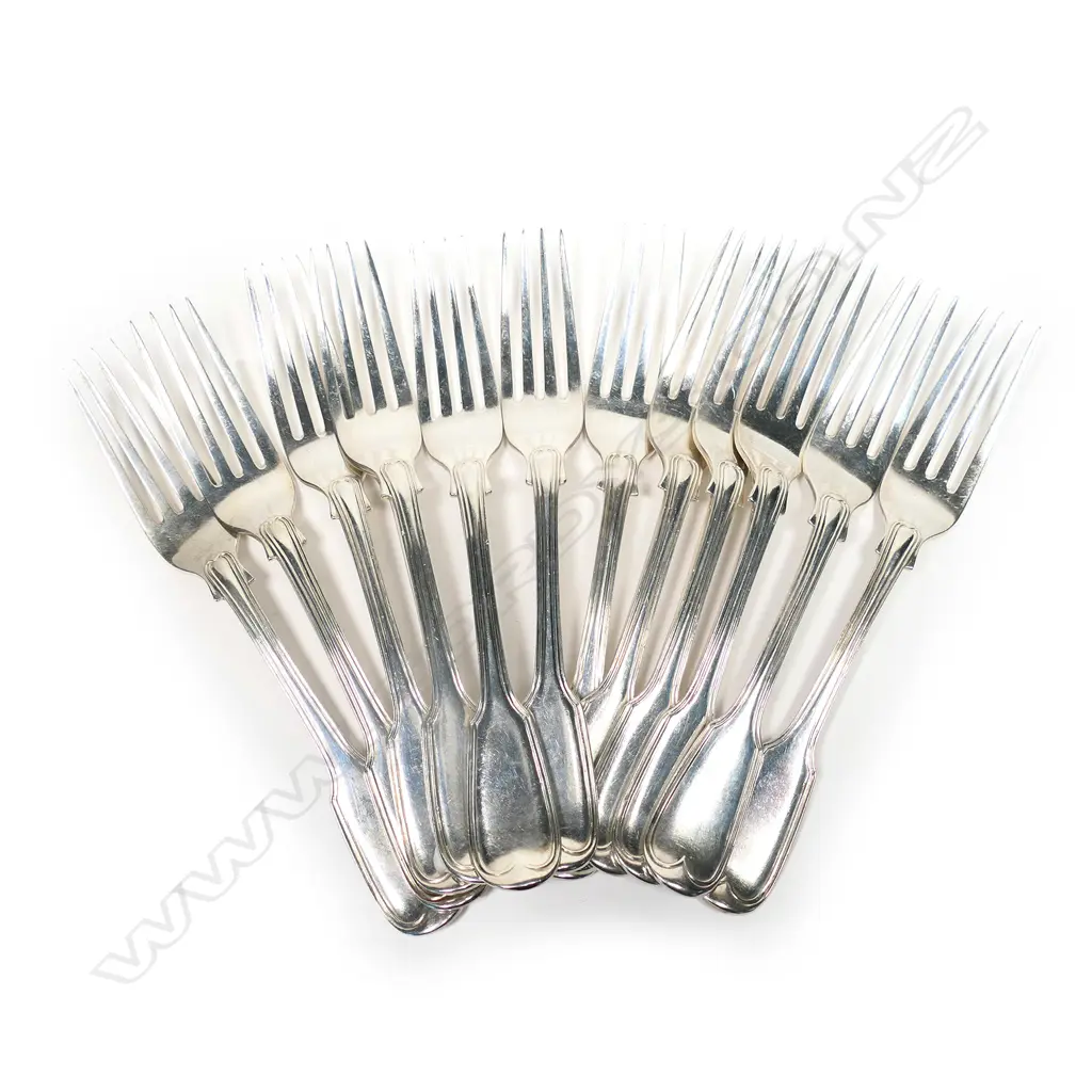 A set of 12 William IV silver fiddle and thread pattern entrée forks, Image 1++