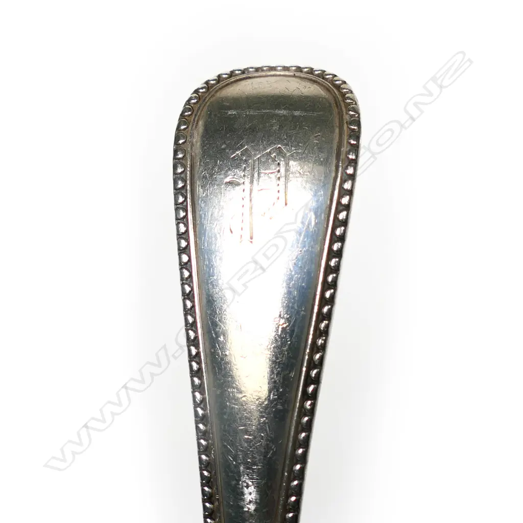A pair of Victorian silver sauce ladles Image 1++