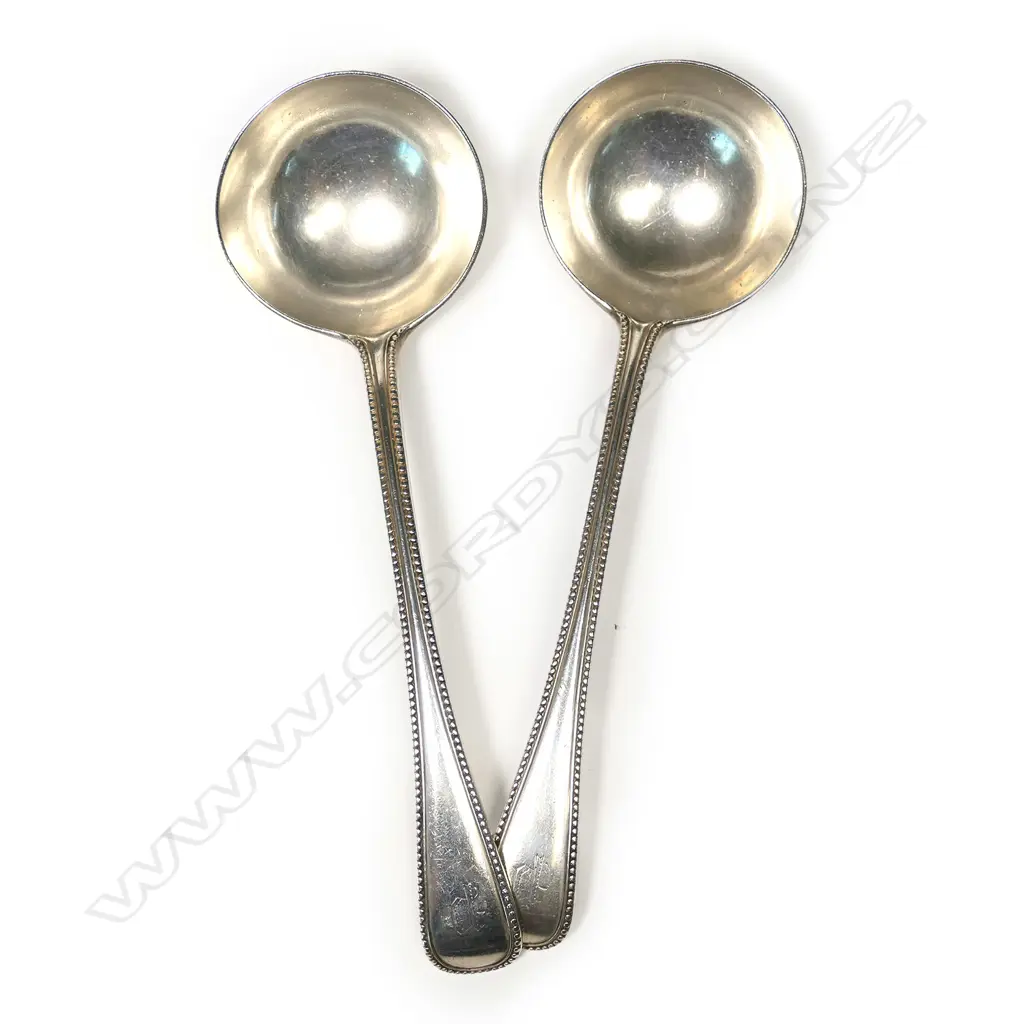 A pair of Victorian silver sauce ladles Image 1++