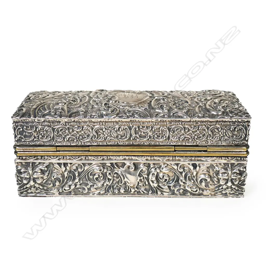 A Victorian embossed silver covered travelling curling iron heater, Image 1++