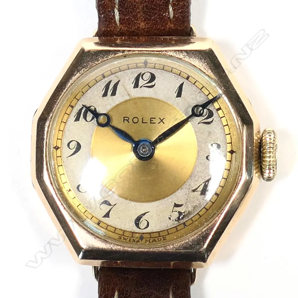 A 1930s lady’s 9ct gold Rolex wristwatch Image 1++