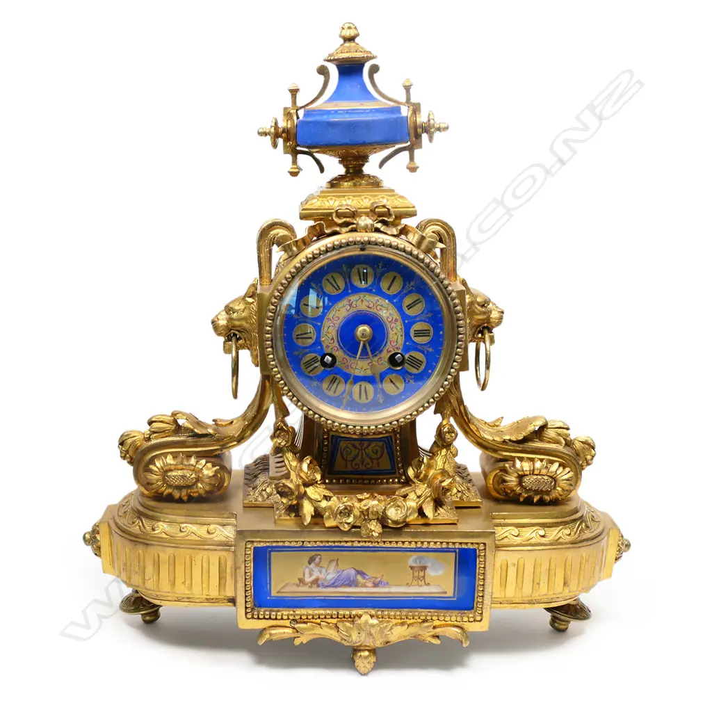 A 19thC French mantel clock, Image 1++