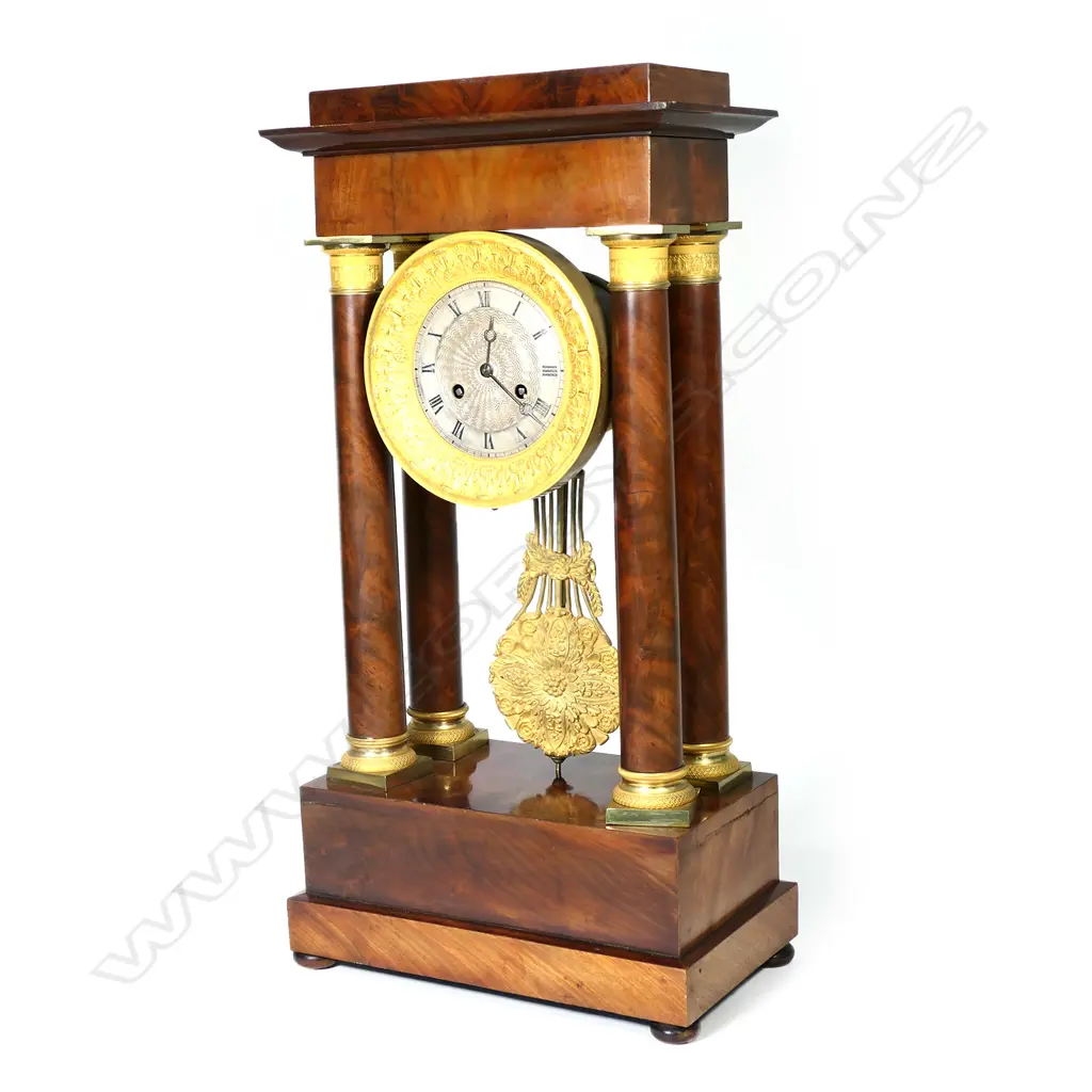 An elegant French portico clock, Charles X period, Image 1++