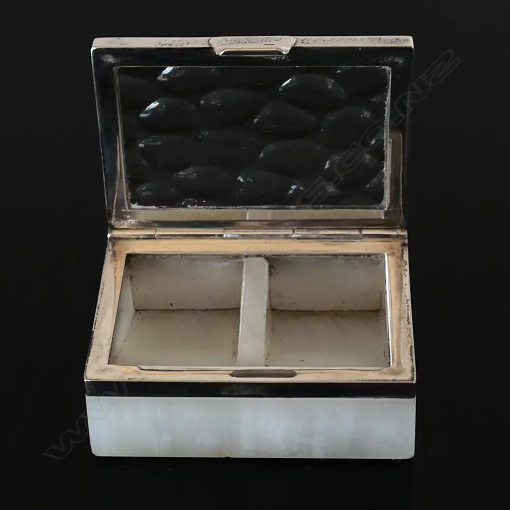 A Geo V silver mounted small box by Betjemann's for Asprey, London Image 1++