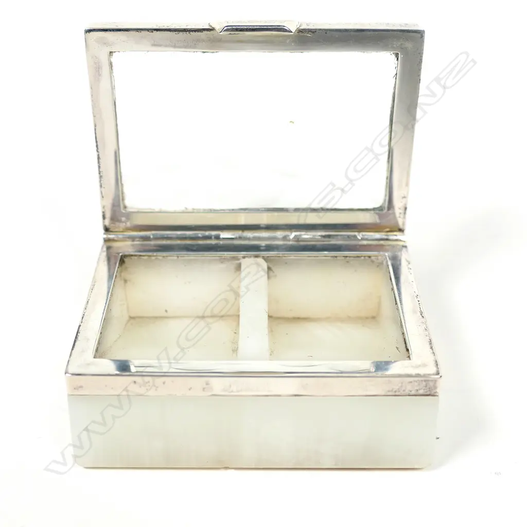 A Geo V silver mounted small box by Betjemann's for Asprey, London Image 1++