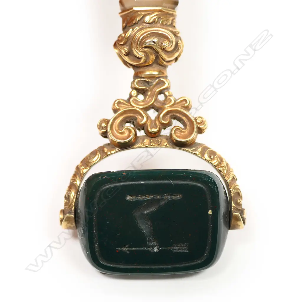 A Victorian agate and gilt metal desk seal, Image 1++