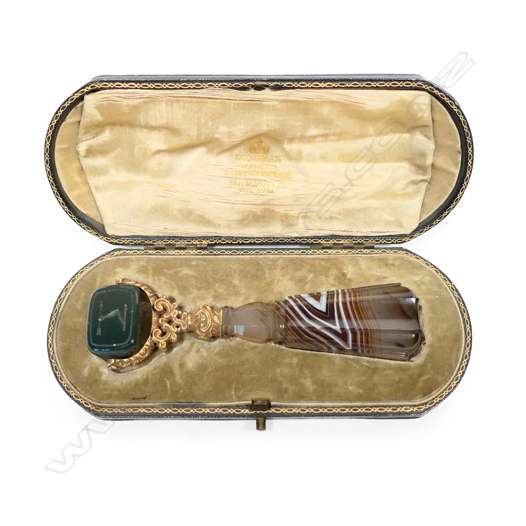 A Victorian agate and gilt metal desk seal, Image 1++