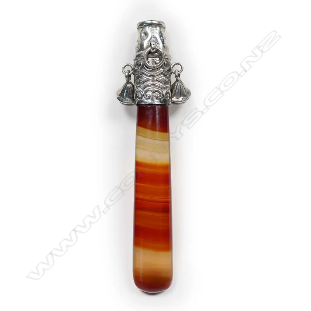 A Victorian silver and agate baby rattle, Image 1++