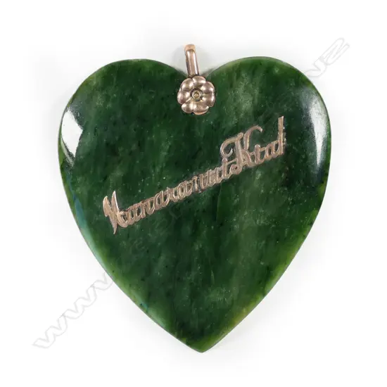 A large and impressive New Zealand pounamu heart pendant,