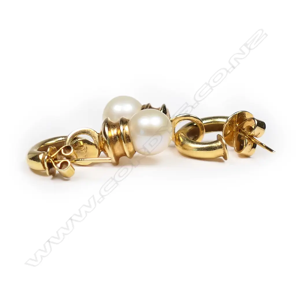 A pair of solid 18ct gold and cultured pearl earrings, Image 1++