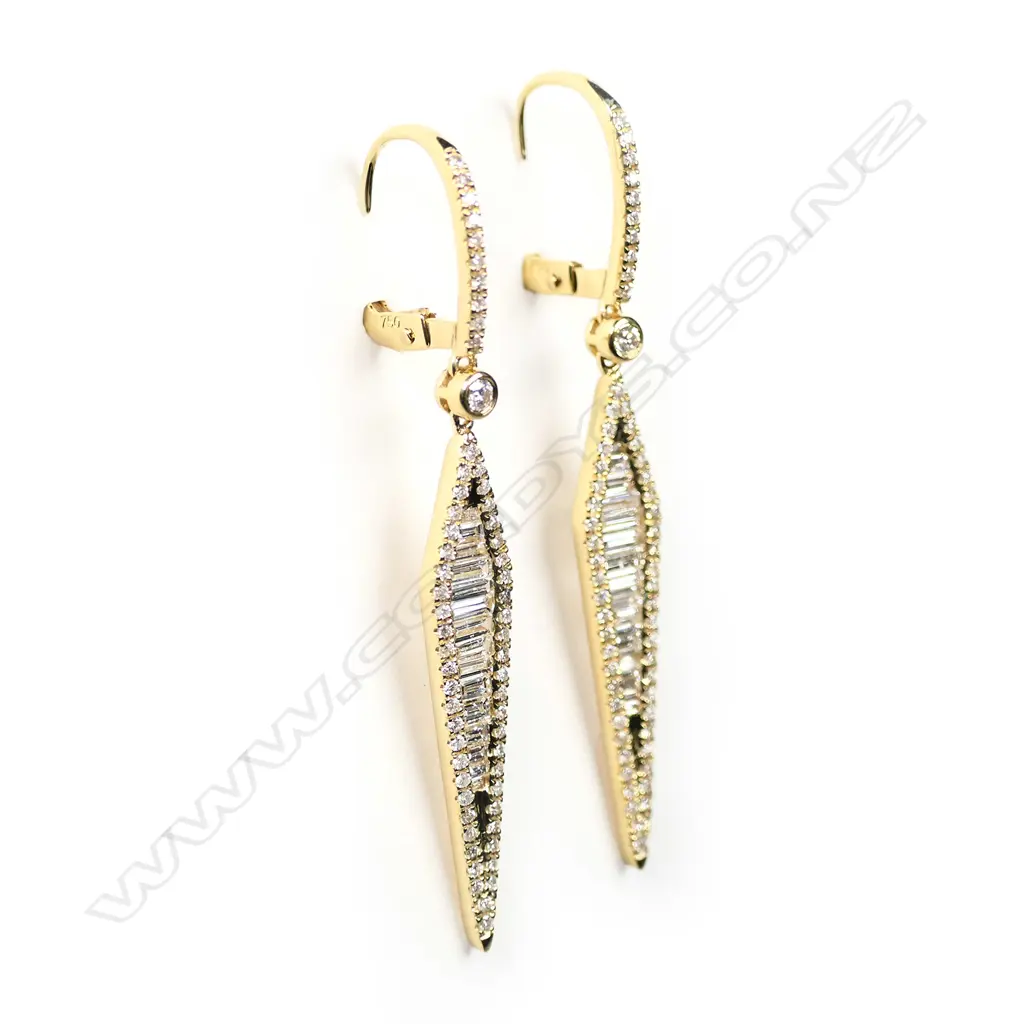 A pair of 18ct gold and diamond drop earrings, Image 1++