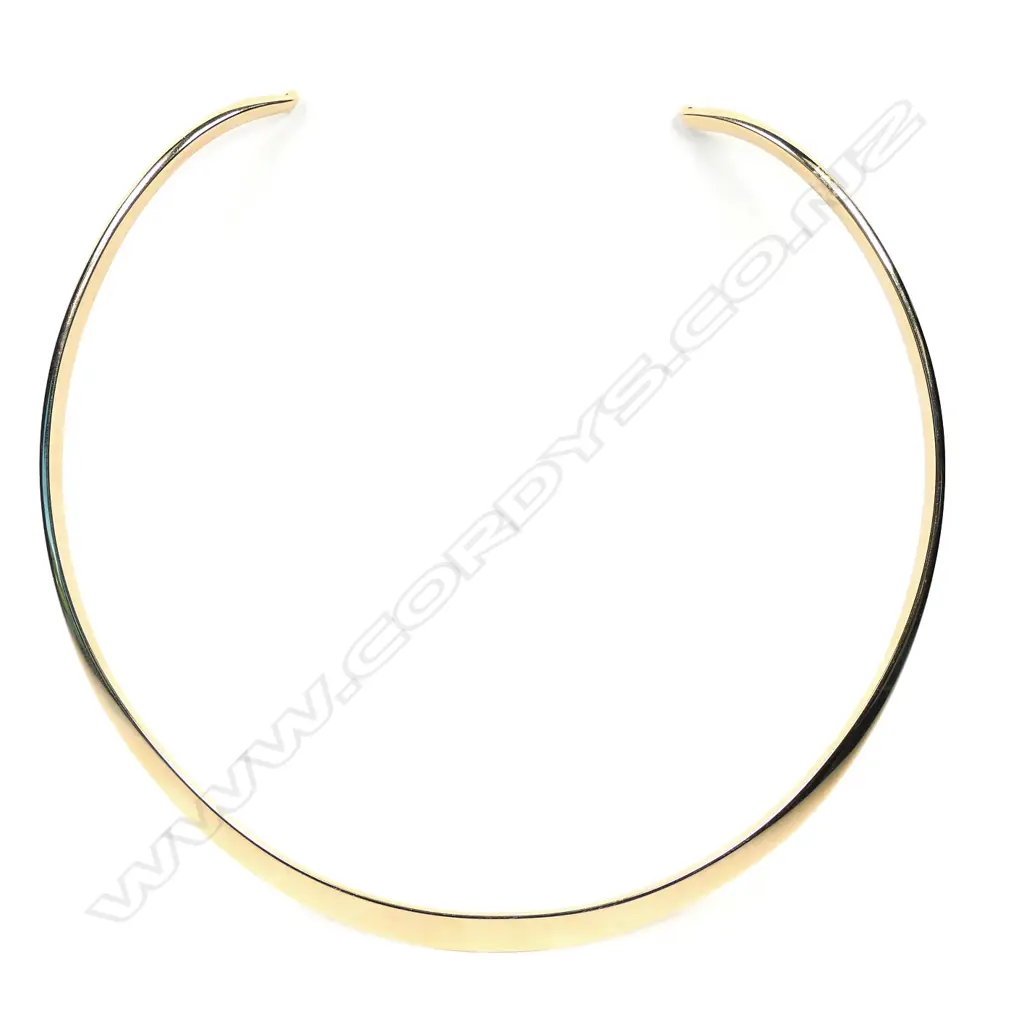 A 9ct gold torque, Image 1++