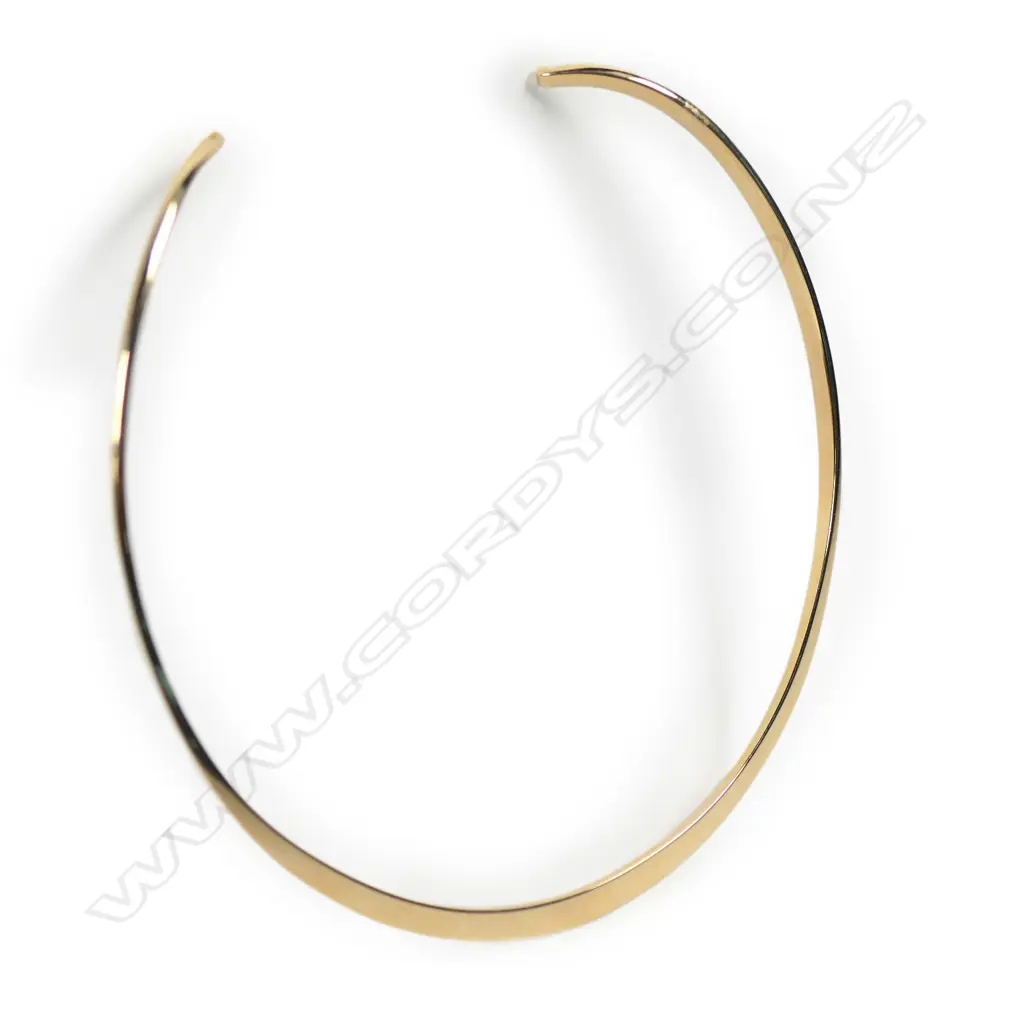 A 9ct gold torque, Image 1++