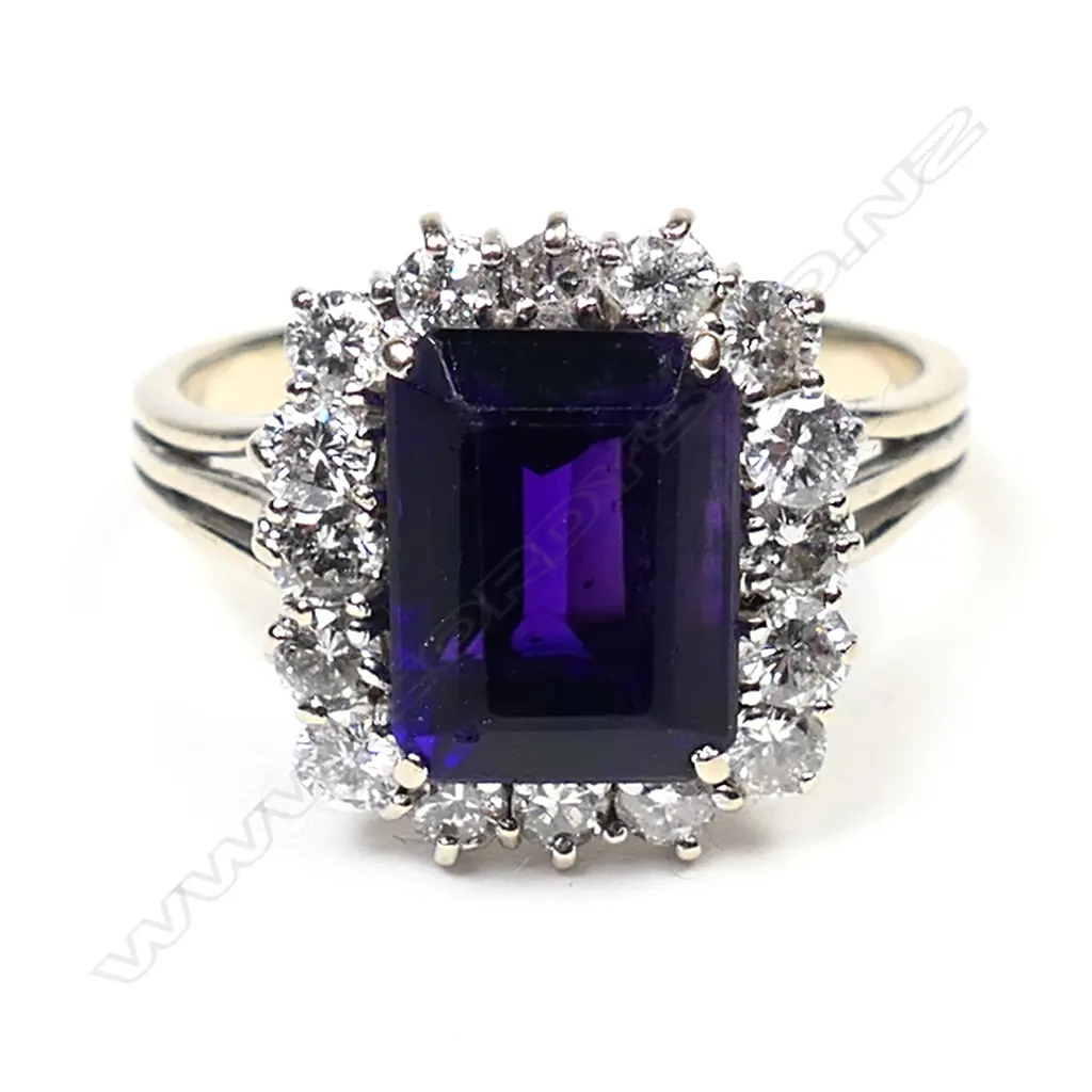 A good traditional amethyst and diamond cluster ring, Image 1++