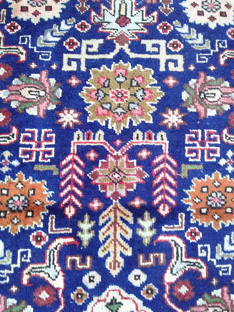 A very large Iranian hand knotted Tabriz carpet Image 1++
