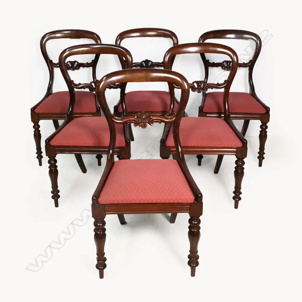 A set of six Victorian balloon back dining chairs, Image 1++