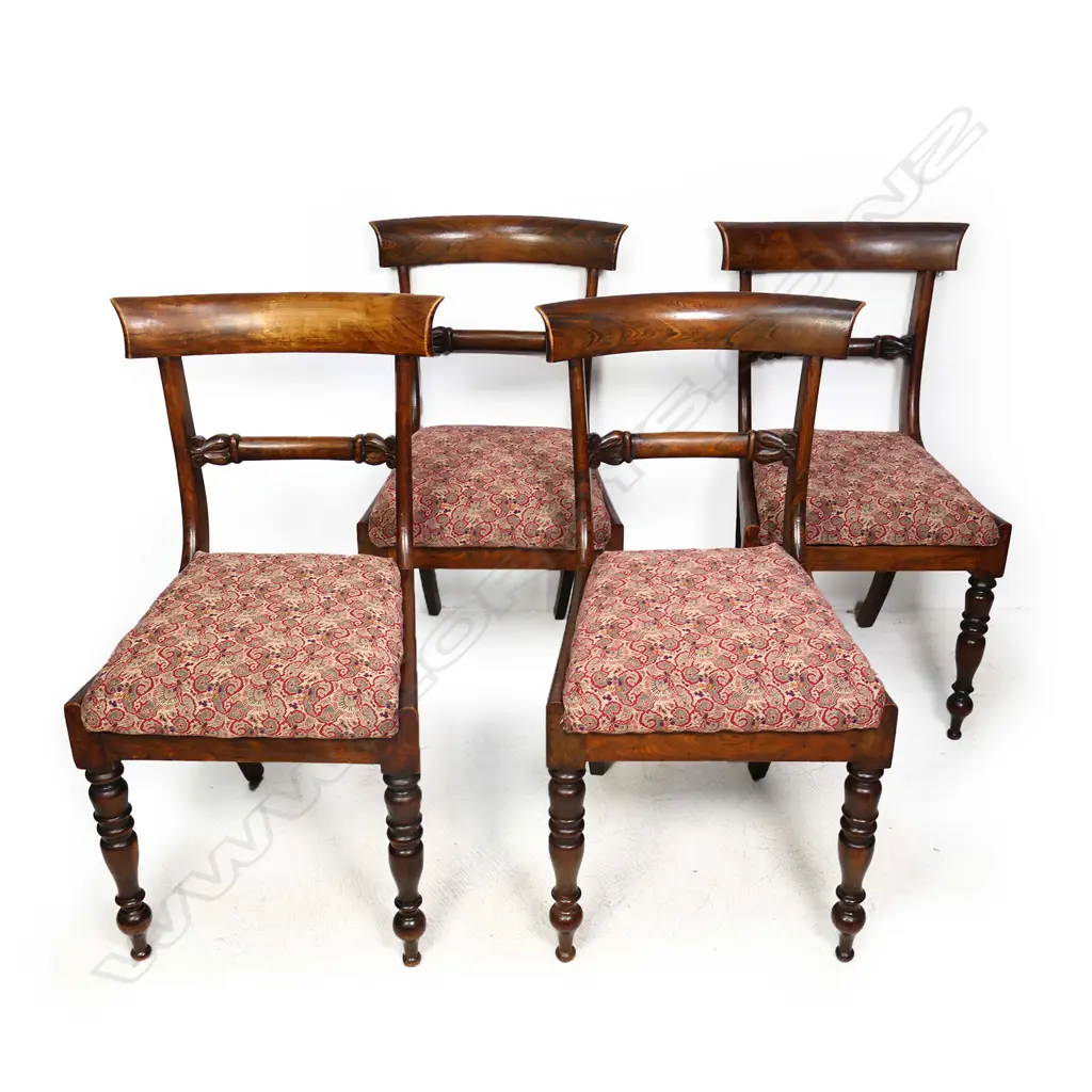 A set of four William IV mahogany bar back dining chairs, Image 1++