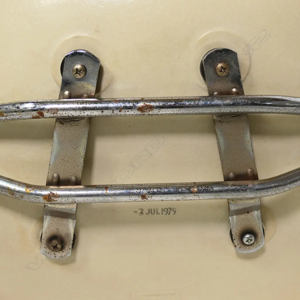 A set of four original Eames DSS stacking chairs for Herman Miller, Image 1++
