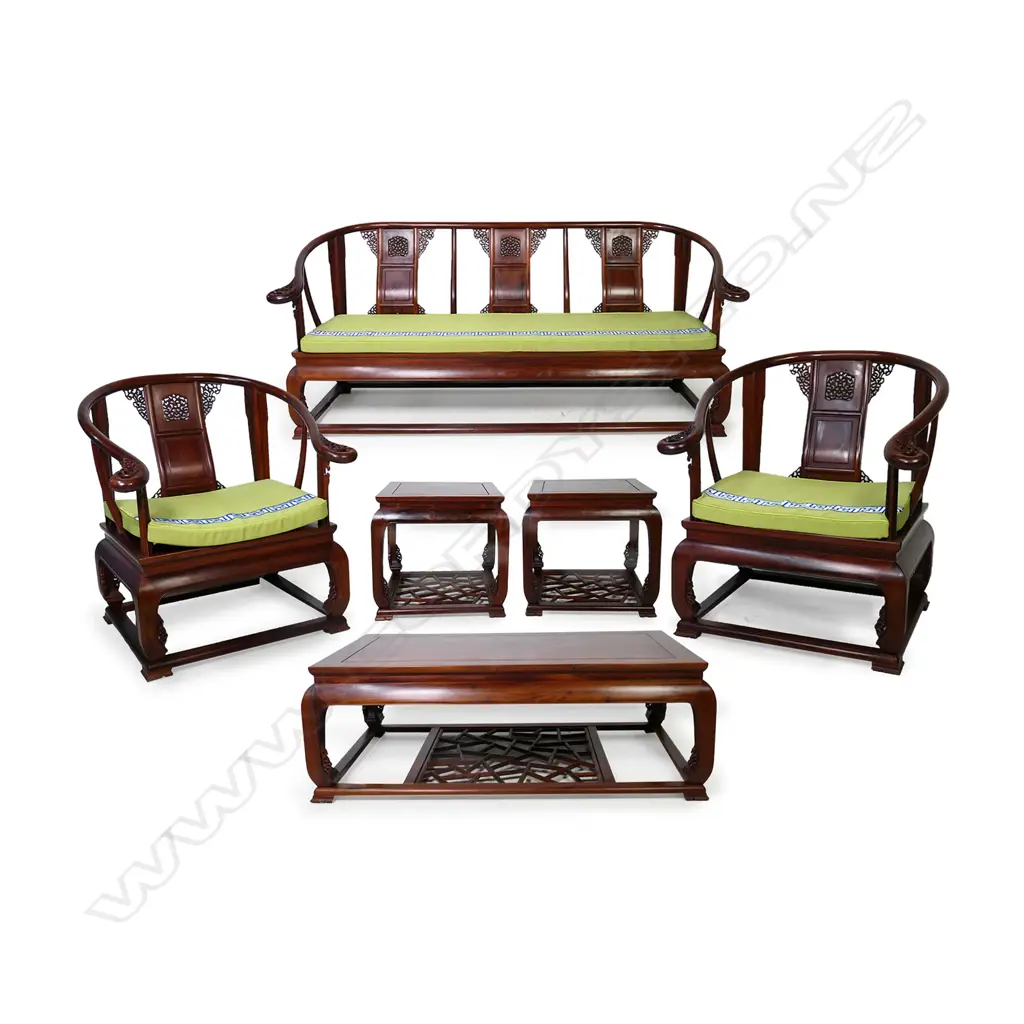 A 20thC quality Chinese rosewood furniture suite, Image 1++
