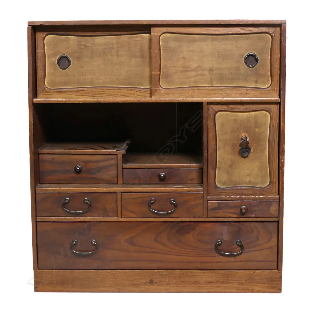 A c.1900 Japanese collector's cabinet Image 1++