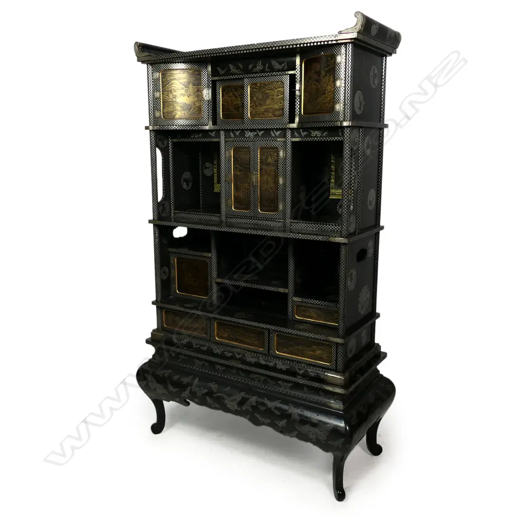 An impressive Japanese Meiji period Shodana lacquer and gilt cabinet, Image 1++