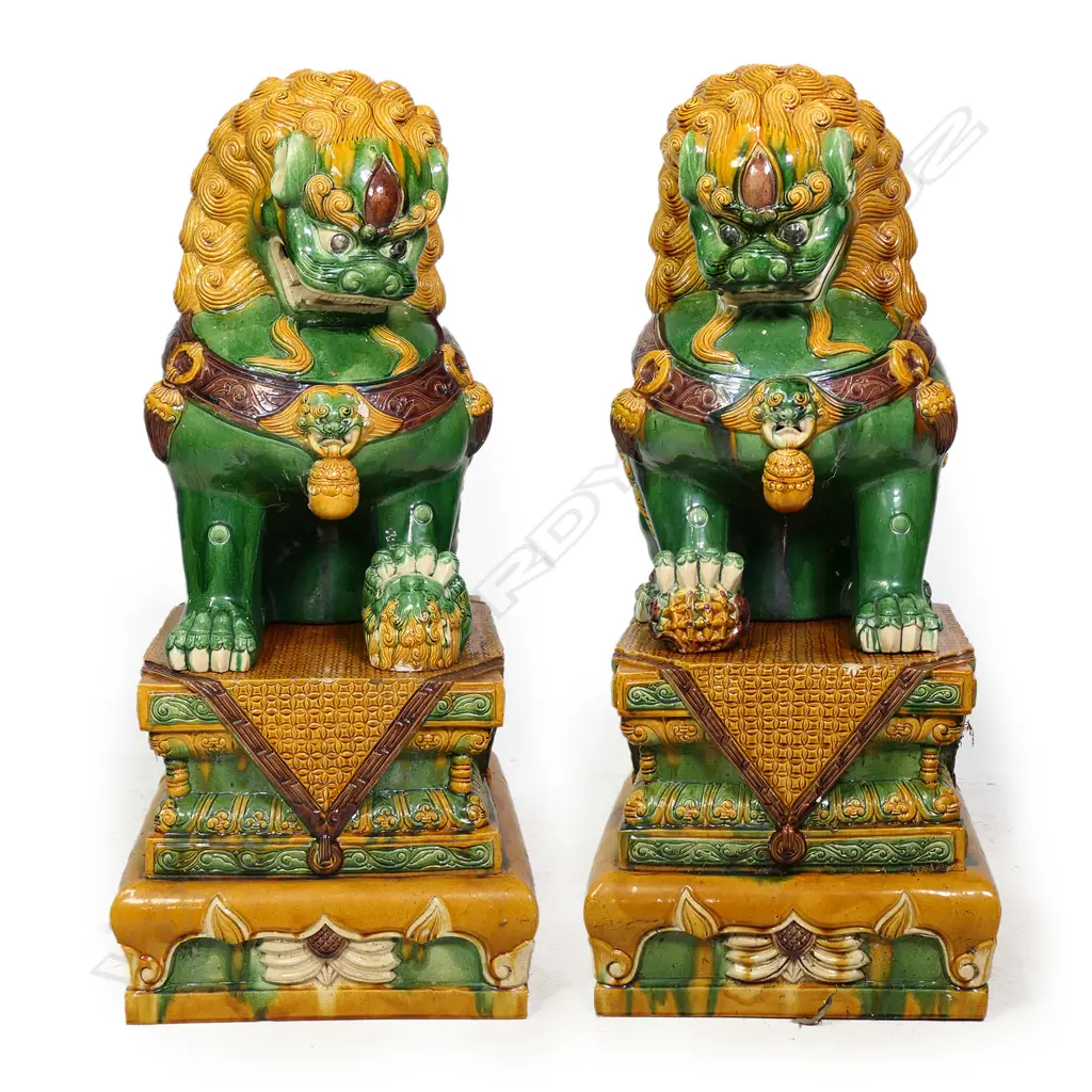 A pair of massive Oriental ceramic temple lions, Image 1++