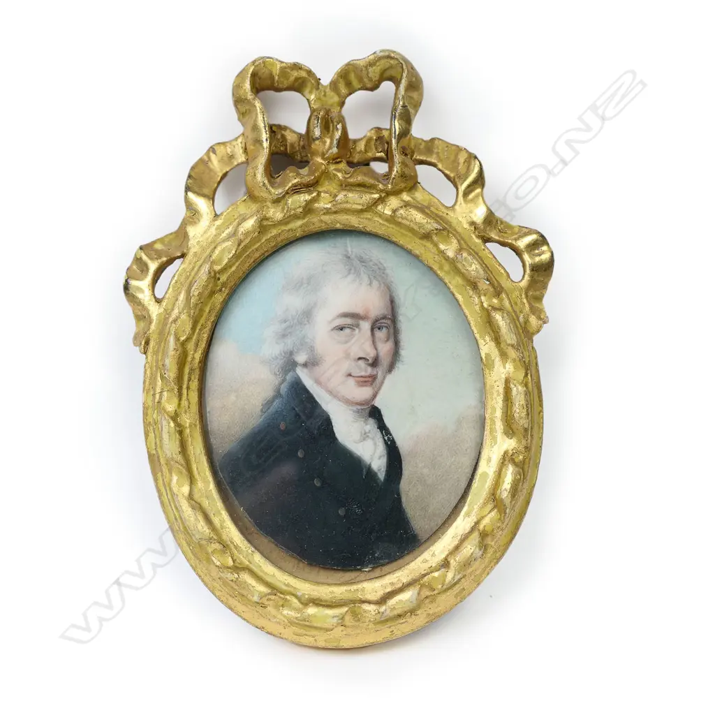 An antique portrait miniature of a gent, Image 1++