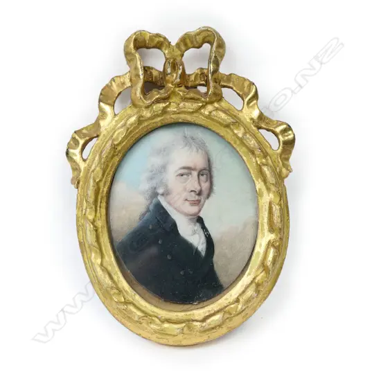 An antique portrait miniature of a gent,