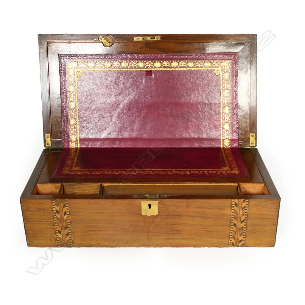 A Victorian walnut inlaid writing slope, Image 1++