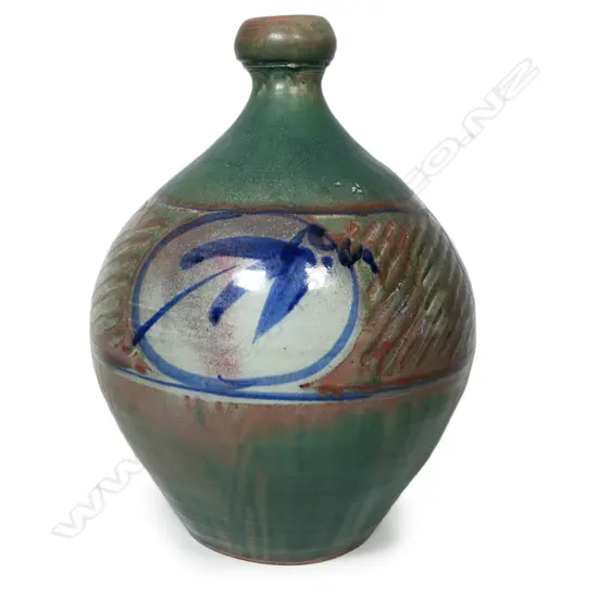 Warren Tippett (Coromandel/Auckland) large quality floor standing bottle vase,