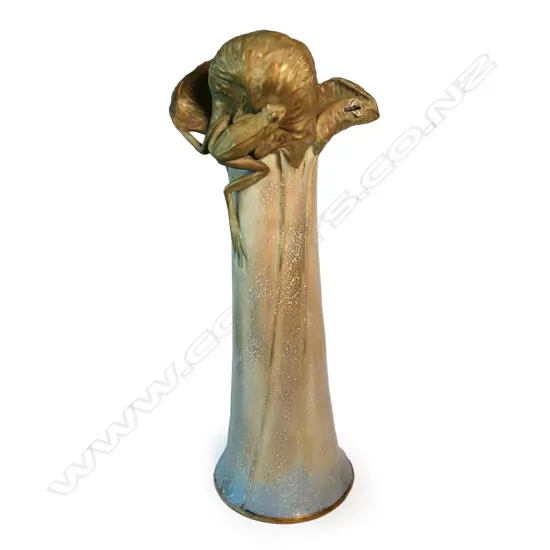 An early 1900s Eduard Stellmacher (Germany, 1868-1929) Art Nouveau porcelain vase,