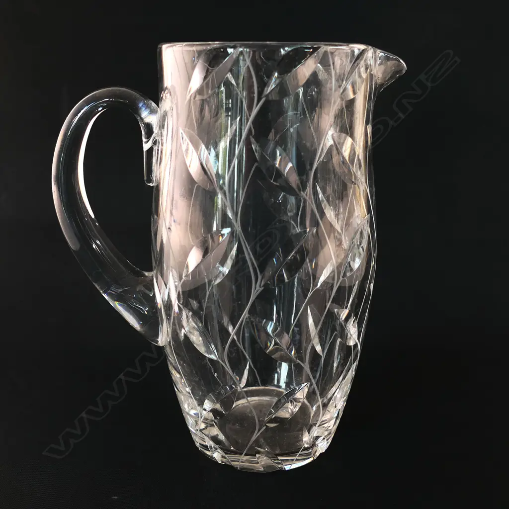 A Clyne Farquharson cut crystal water jug, Image 1++