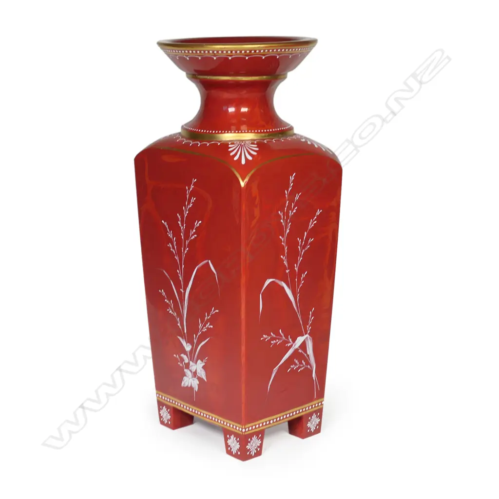 A 19thC glass vase, Image 1++