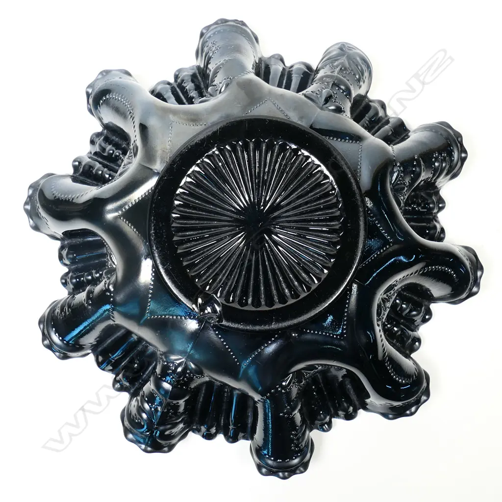 A Dugan purple carnival glass bowl, Image 1++