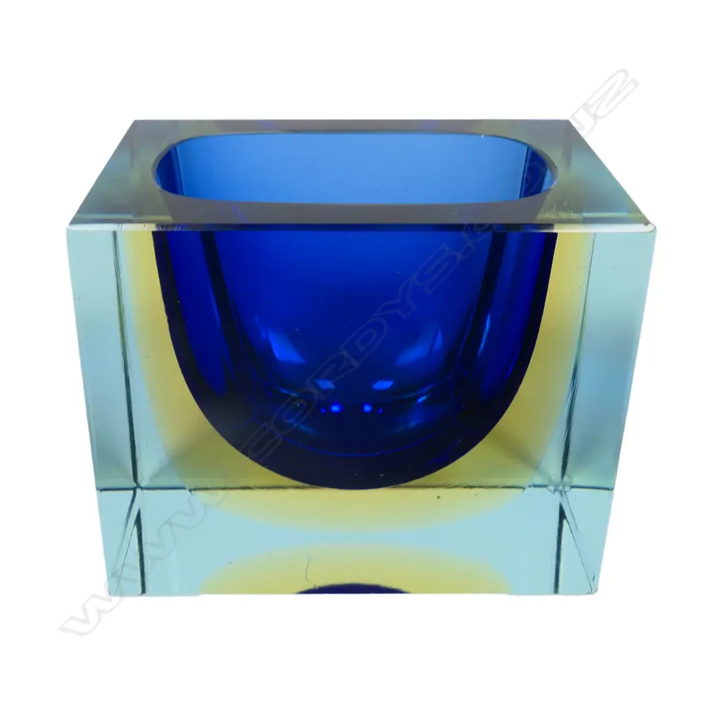 A Murano Sommerso small posey vase, Image 1++