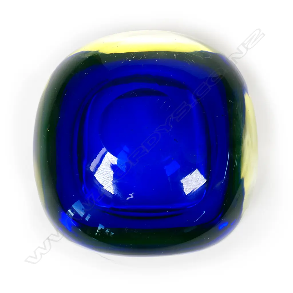A Murano Sommerso bowl, Image 1++