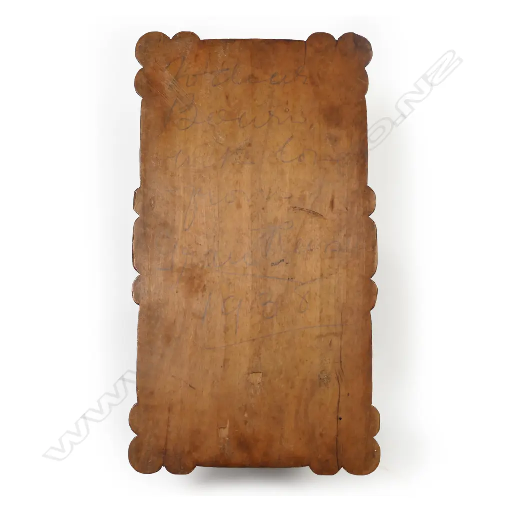 An early 20thc Chinese finely carved sandlewood trinket box, Image 1++