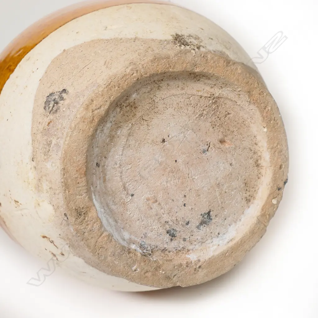 An old Chinese Liao dynasty style amber-glazed ewer, Image 1++