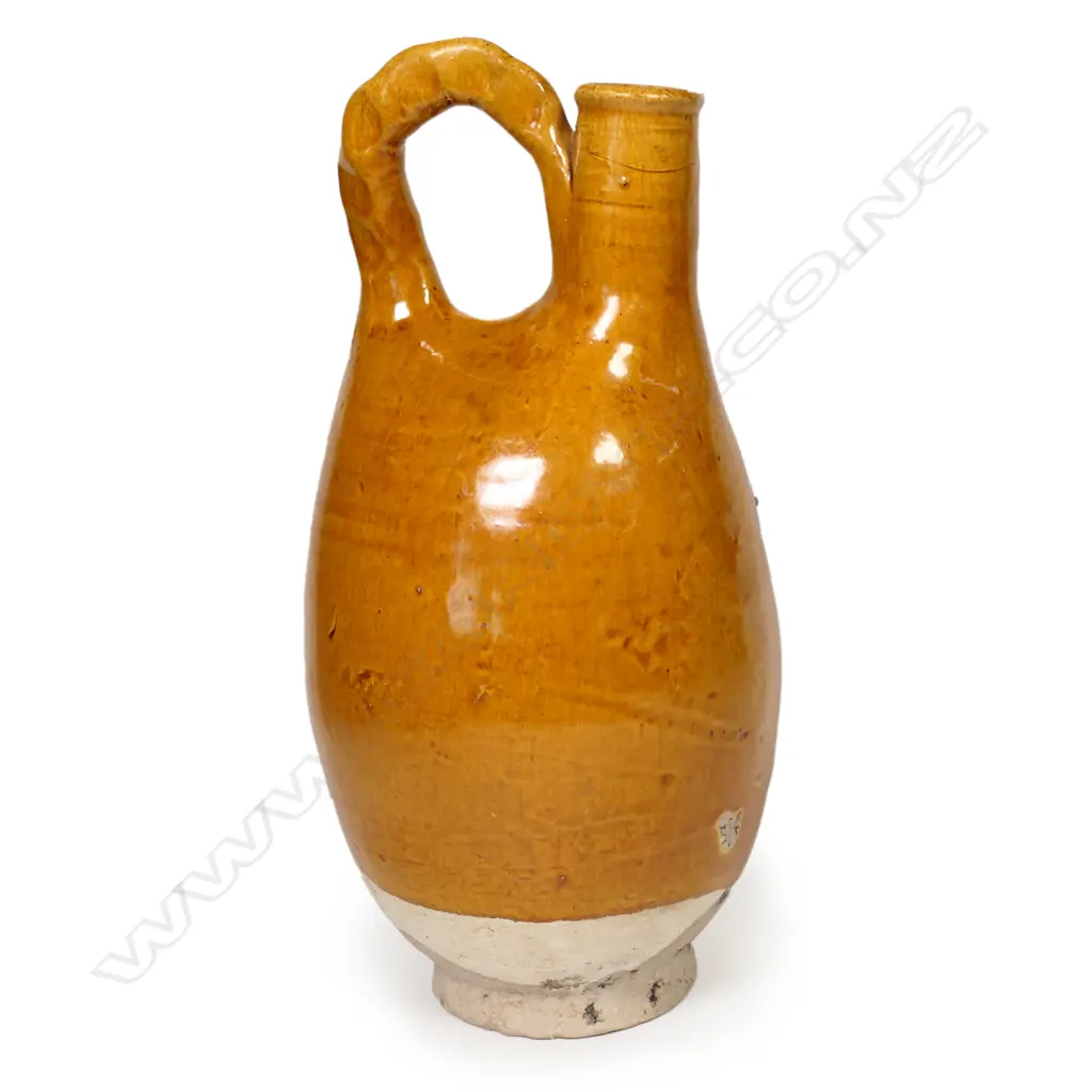 An old Chinese Liao dynasty style amber-glazed ewer, Image 1++