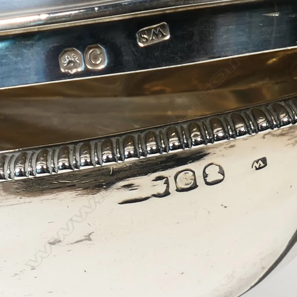 A George III/Regency elegant sauce tureen, Image 1++