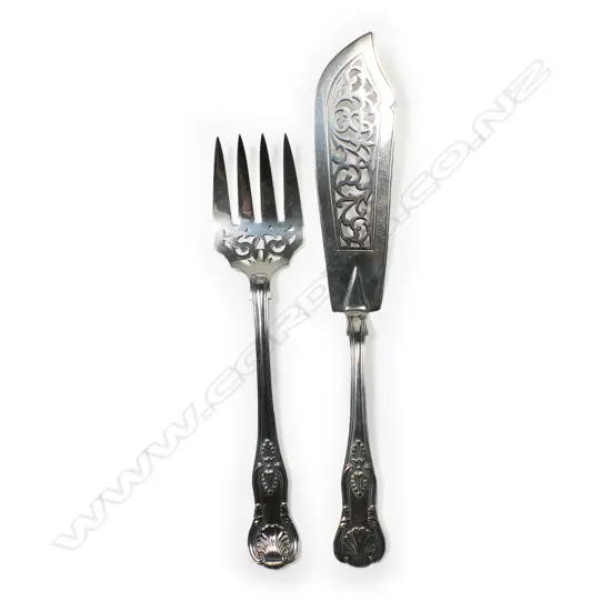 PAIR OF KING'S PATTERN FISH SERVERS LONDON 1868 BY GEO. ANGELL
